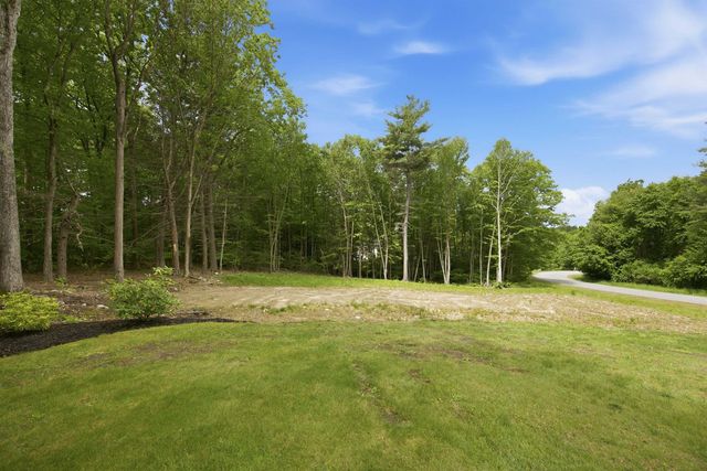 3 Faye Lane, Londonderry, NH 03053