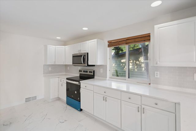 1 Woodrow Court, Battle Creek, MI 49015