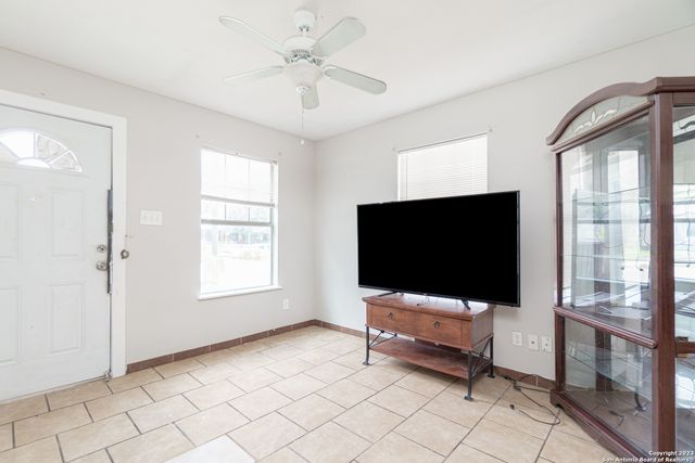 217 Elmo Ave, San Antonio, TX 78225