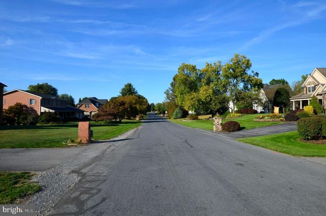 3280 MUIRFIELD DRIVE, Chambersburg, PA 17202