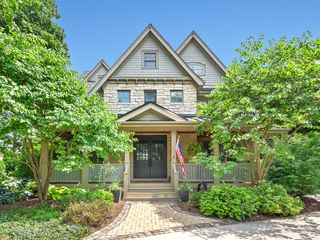 117 N Monroe Street, Hinsdale, IL 60521