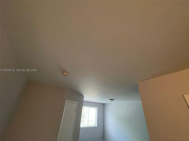 17485 NW 67th Ct D-21, Hialeah, FL 33015