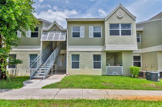 17485 NW 67th Ct D-21, Hialeah, FL 33015