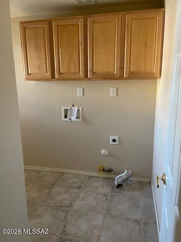 3610 E Secretariat Road, Tucson, AZ 85739