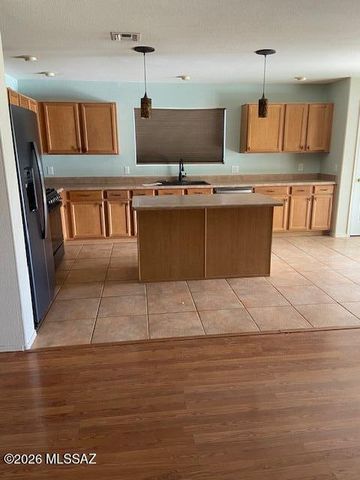 3610 E Secretariat Road, Tucson, AZ 85739