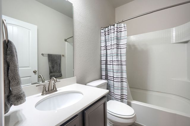 3805 S Courtney Court, Forney, TX 75126