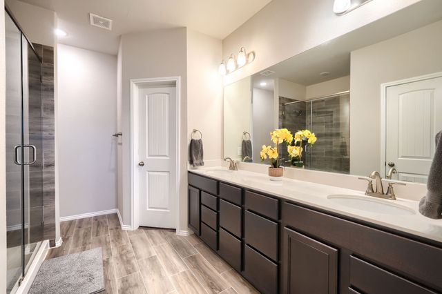 3805 S Courtney Court, Forney, TX 75126