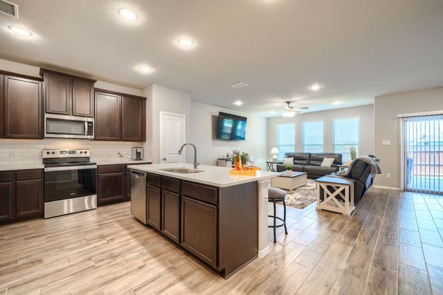 3805 S Courtney Court, Forney, TX 75126
