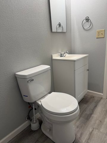 4620 Enchanted Way, Redding, CA 96001