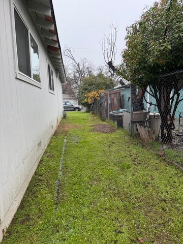 4620 Enchanted Way, Redding, CA 96001