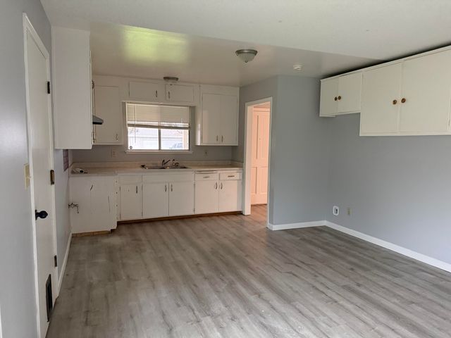 4620 Enchanted Way, Redding, CA 96001