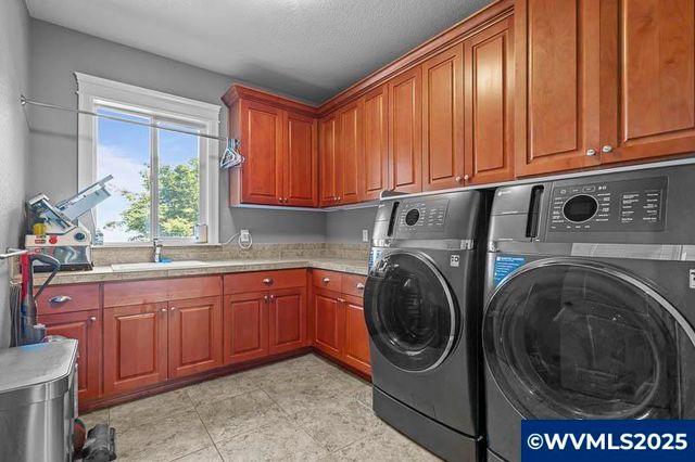 2021 Pikes Pass Ct SE, Salem, OR 97306