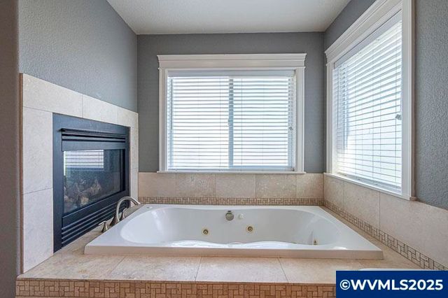 2021 Pikes Pass Ct SE, Salem, OR 97306