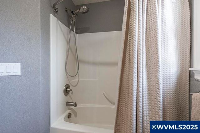 2021 Pikes Pass Ct SE, Salem, OR 97306