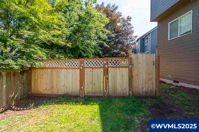 2021 Pikes Pass Ct SE, Salem, OR 97306