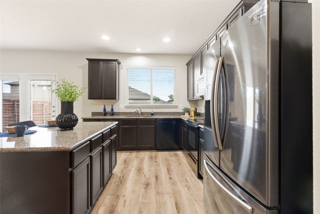 2129 Brenham Drive, Heartland, TX 75126