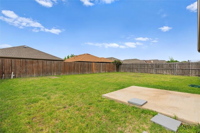 2129 Brenham Drive, Heartland, TX 75126