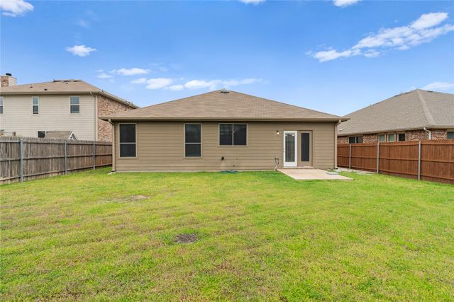 2129 Brenham Drive, Heartland, TX 75126
