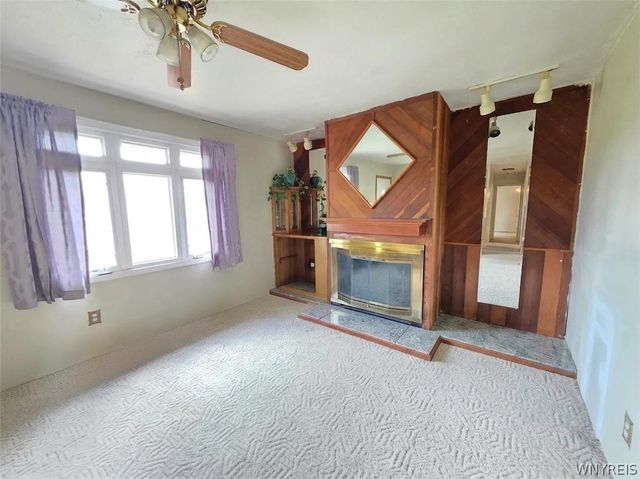 24 La Salle Court, Grand Island, NY 14072