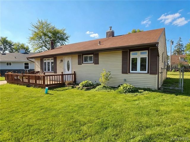 24 La Salle Court, Grand Island, NY 14072