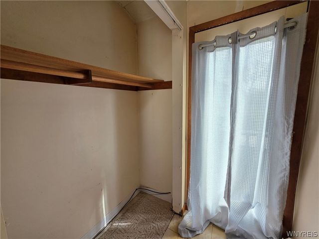24 La Salle Court, Grand Island, NY 14072