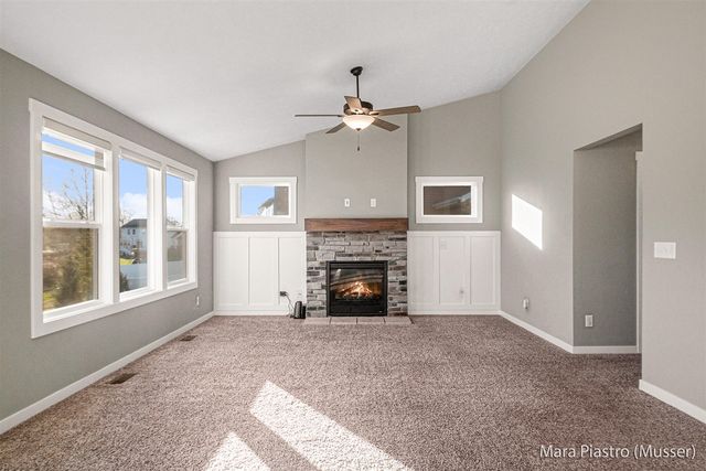 2116 Brindle Drive, Hudsonville, MI 49426