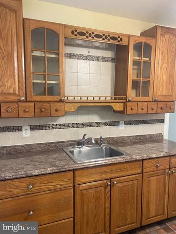 122 E WAYNE TER, Collingswood, NJ 08108