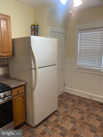 122 E WAYNE TER, Collingswood, NJ 08108