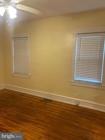 122 E WAYNE TER, Collingswood, NJ 08108
