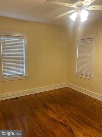 122 E WAYNE TER, Collingswood, NJ 08108