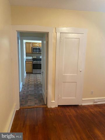 122 E WAYNE TER, Collingswood, NJ 08108