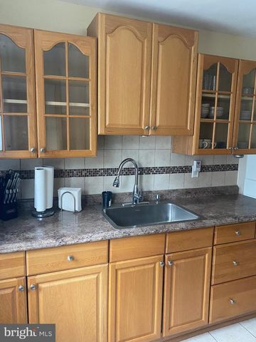 122 E WAYNE TER, Collingswood, NJ 08108