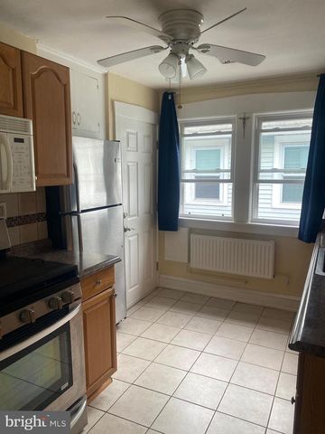 122 E WAYNE TER, Collingswood, NJ 08108