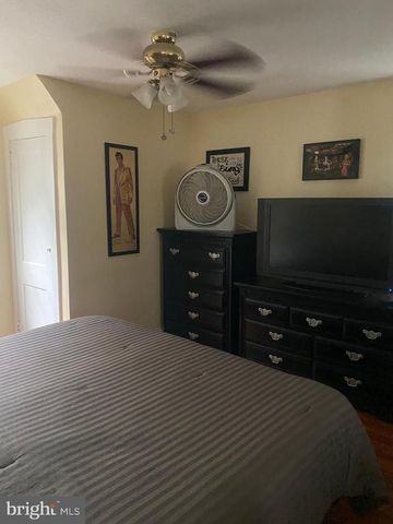 122 E WAYNE TER, Collingswood, NJ 08108