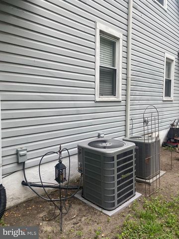 122 E WAYNE TER, Collingswood, NJ 08108