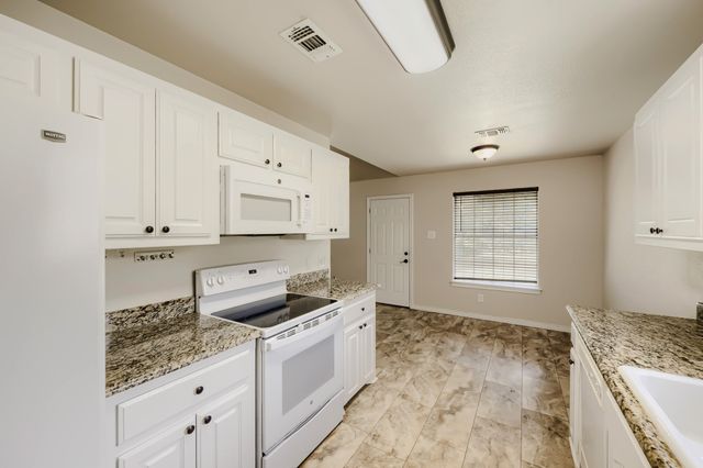 1004 Tremont Street, Weatherford, TX 76086
