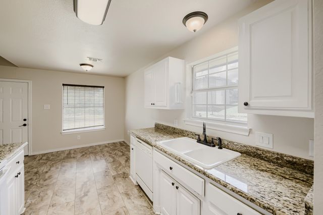1004 Tremont Street, Weatherford, TX 76086