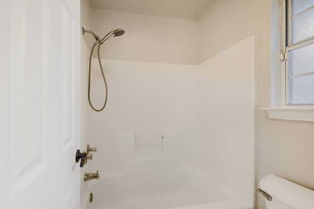 1004 Tremont Street, Weatherford, TX 76086
