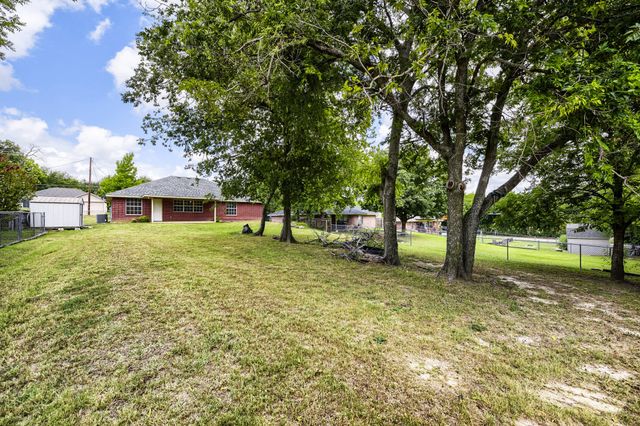 1004 Tremont Street, Weatherford, TX 76086