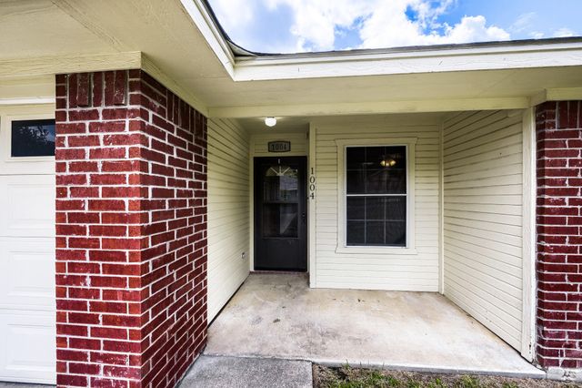 1004 Tremont Street, Weatherford, TX 76086