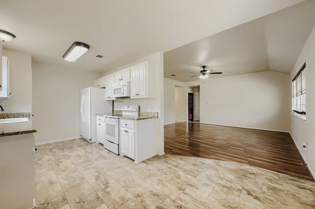 1004 Tremont Street, Weatherford, TX 76086