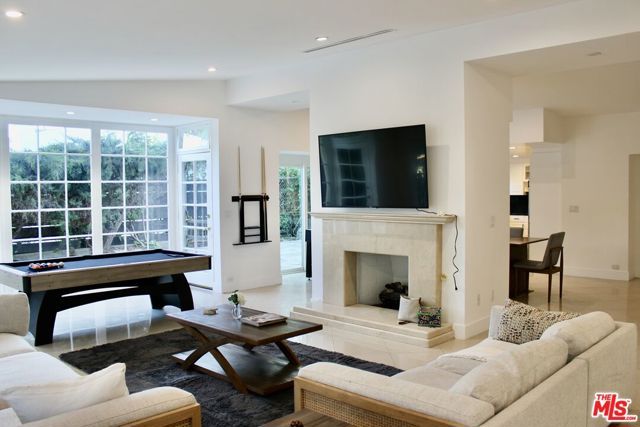 1265 Bienveneda Avenue, Pacific Palisades (los Angeles), CA 90272