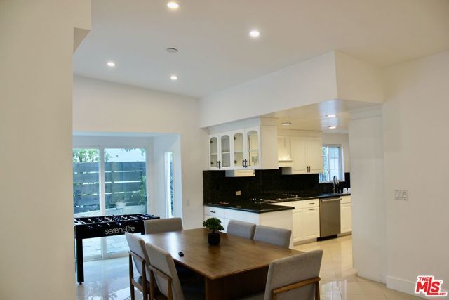 1265 Bienveneda Avenue, Pacific Palisades (los Angeles), CA 90272