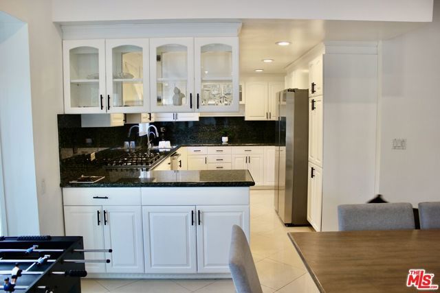 1265 Bienveneda Avenue, Pacific Palisades (los Angeles), CA 90272