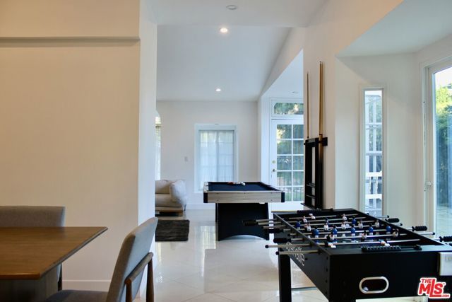 1265 Bienveneda Avenue, Pacific Palisades (los Angeles), CA 90272