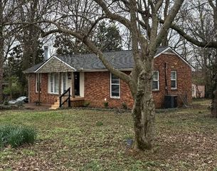 501 Elysian Fields Rd, Nashville, TN 37211