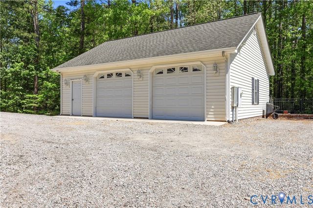 3600 Oxford Dr, Sutherland, VA 23885