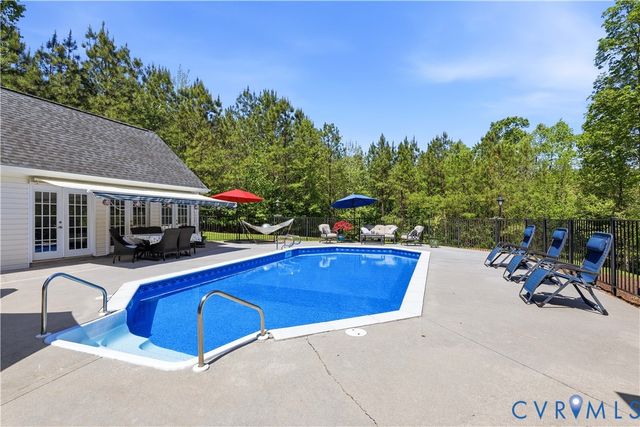 3600 Oxford Dr, Sutherland, VA 23885