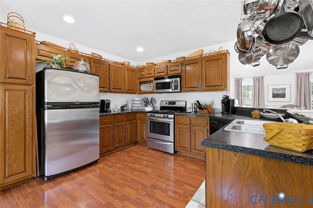 3600 Oxford Dr, Sutherland, VA 23885