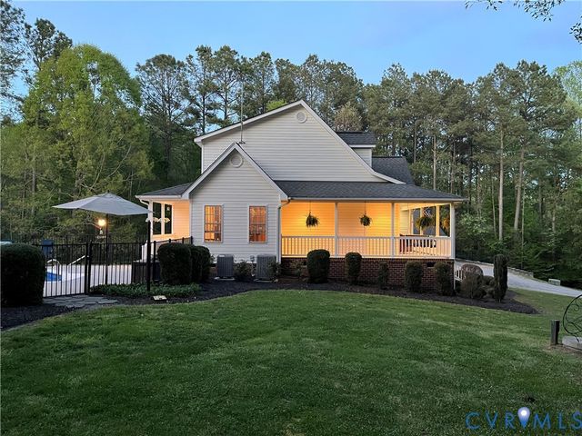 3600 Oxford Dr, Sutherland, VA 23885
